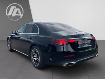 MERCEDES-BENZ E 220 d AMG Distr. LED Navi Kam SHZ Le…