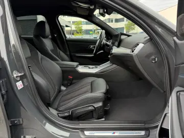 BMW 320d xD M Sport 19  ACC HuD h k  StHzg