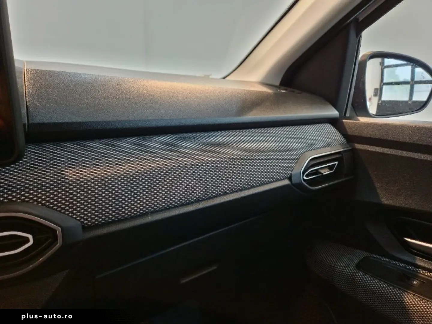 DACIA Logan 2024 — imagine 24