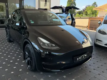 TESLA Model Y Long Range 584 Dual Motor AWD Matrix-LED