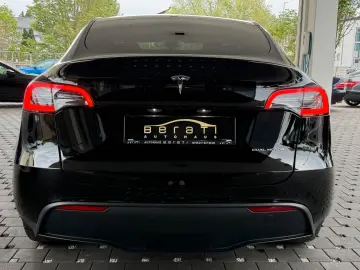 TESLA Model Y Long Range 584 Dual Motor AWD Matrix-LED