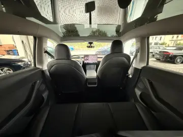 TESLA Model Y Long Range 584 Dual Motor AWD Matrix-LED