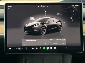 TESLA Model Y Long Range 584 Dual Motor AWD Matrix-LED