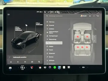 TESLA Model Y Long Range 584 Dual Motor AWD Matrix-LED