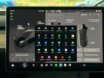 TESLA Model Y Long Range 584 Dual Motor AWD Matrix-LED