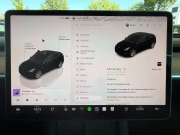 TESLA Model Y Long Range 584 Dual Motor AWD Matrix-LED