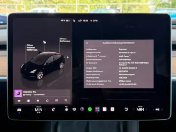 TESLA Model Y Long Range 584 Dual Motor AWD Matrix-LED