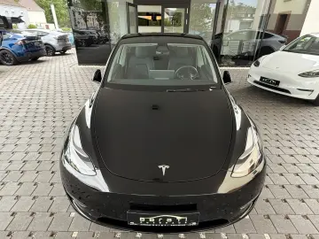 TESLA Model Y Long Range 584 Dual Motor AWD Matrix-LED