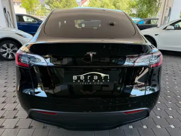 TESLA Model Y Long Range 584 Dual Motor AWD Matrix-LED
