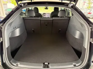 TESLA Model Y Long Range 584 Dual Motor AWD Matrix-LED