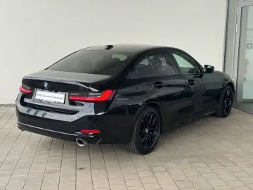 BMW 320i Limousine Hifi.AHK.ParkA.SSGL.Tempomat.SH