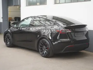TESLA Model Y Performance  interior alb EAP
