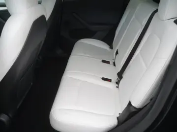 TESLA Model Y Performance  interior alb EAP