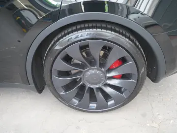 TESLA Model Y Performance  interior alb EAP