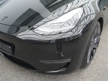 TESLA Model Y Performance  interior alb EAP