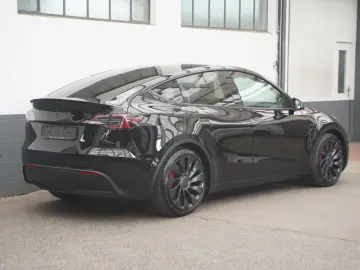 TESLA Model Y Performance  interior alb EAP