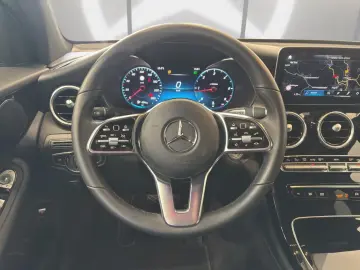 MERCEDES-BENZ GLC 220 d 4M BUSIN AHK LED RFK VERK.AS…