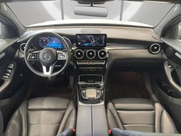 MERCEDES-BENZ GLC 220 d 4M BUSIN AHK LED RFK VERK.AS…