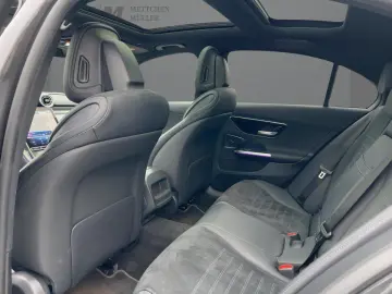 MERCEDES-BENZ C 300 d 4MATIC AMG-Line Navi Pano HUD …
