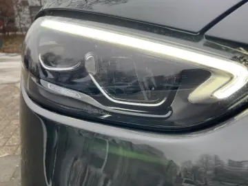 MERCEDES-BENZ C 300 d 4MATIC AMG-Line Navi Pano HUD …