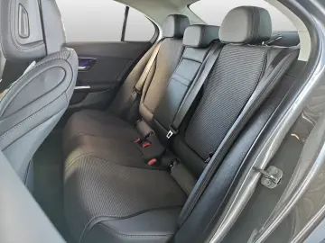 MERCEDES-BENZ C 180 Avantgarde ADVANCED ANHÄNGERKUPP…