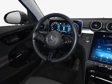 MERCEDES-BENZ C 180 LED KAM TOTWINKEL ST-HT NAVI RWD