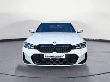 BMW 320i Limousine M Sportpaket Navi