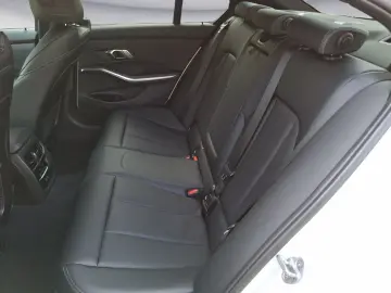 BMW 320i Limousine M Sportpaket Navi