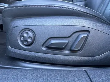 AUDI A5 SpB 40 TFSI S-Line Black NAV MATRIX VCOCK KAM