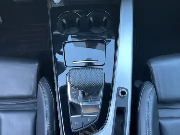 AUDI A5 SpB 40 TFSI S-Line Black NAV MATRIX VCOCK KAM