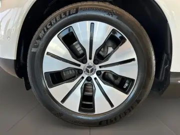 MERCEDES-BENZ EQC 400 4matic MBUX MBeam Fahrassist A…