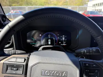 TOYOTA LAND CRUISER TEC 7-Sitzer   Anhängerkupplung