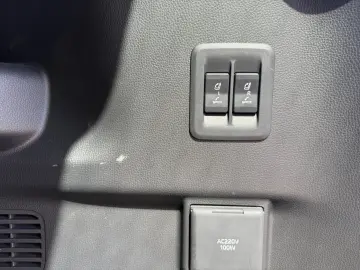 TOYOTA LAND CRUISER TEC 7-Sitzer   Anhängerkupplung