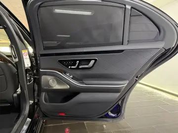 MERCEDES-BENZ S 500 L 4Matic AMG Line CHAUFFEUR MAXIMAL-VOLL