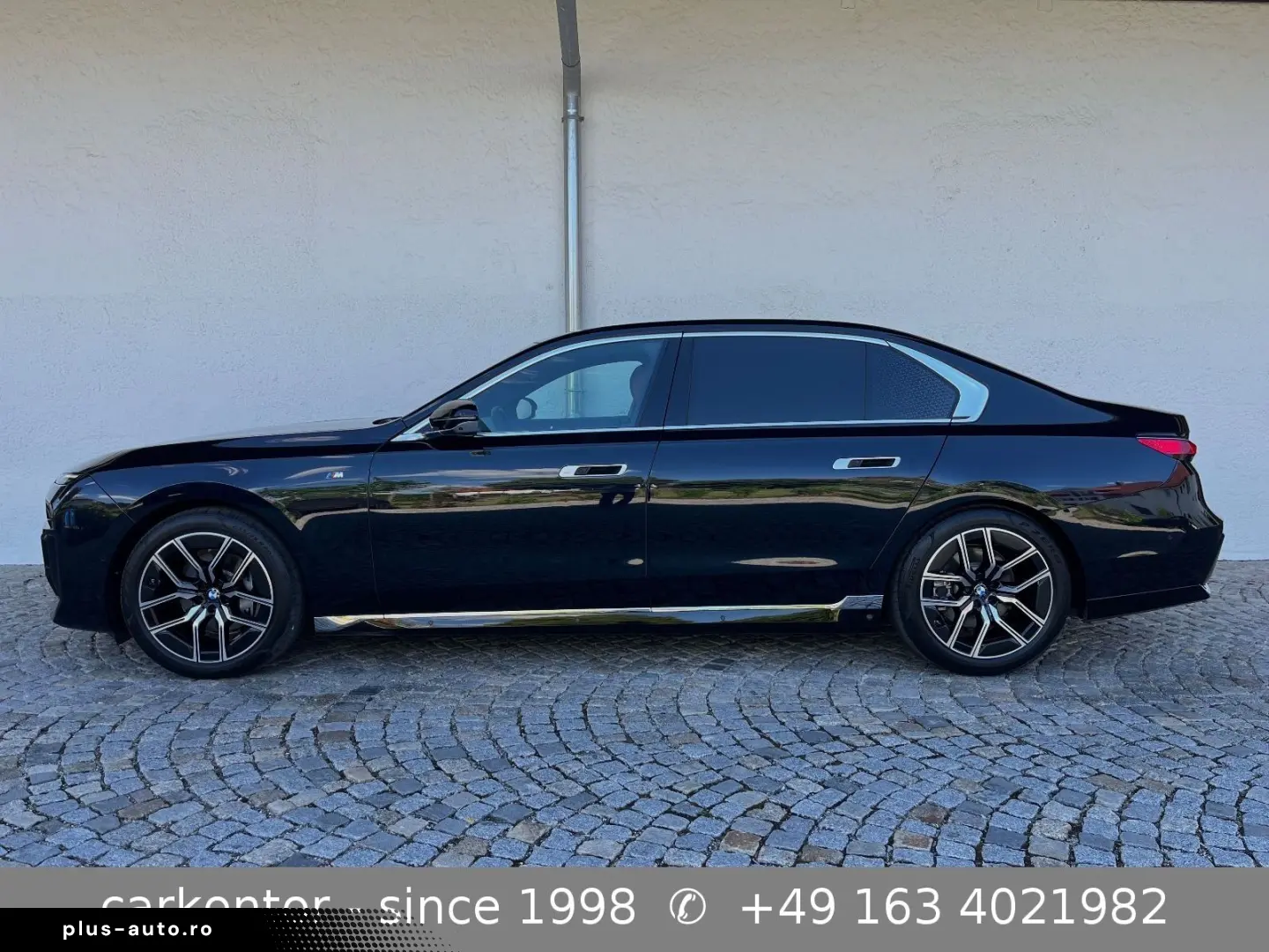 BMW 740d xDr.  M SPORT FOND ENT LOUNGE SEAT AT DOORS