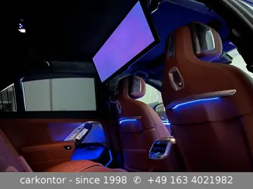 BMW 740d xDr.  M SPORT FOND ENT LOUNGE SEAT AT DOORS