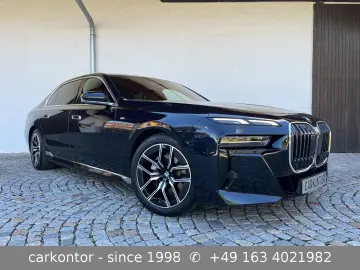 BMW 740d xDr.  M SPORT FOND ENT LOUNGE SEAT AT DOORS