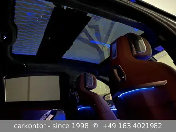 BMW 740d xDr.  M SPORT FOND ENT LOUNGE SEAT AT DOORS
