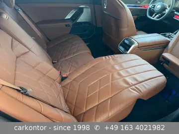BMW 740d xDr.  M SPORT FOND ENT LOUNGE SEAT AT DOORS
