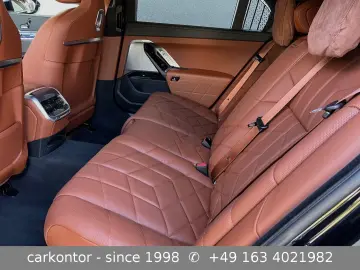 BMW 740d xDr.  M SPORT FOND ENT LOUNGE SEAT AT DOORS