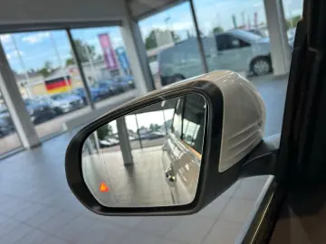 MERCEDES-BENZ GLB 200 d Progressive MBUX Progressive MBeam