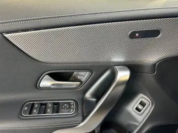 MERCEDES-BENZ CLA 250 e Coupe Progressive MBUX Progr…