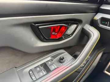 LAMBORGHINI Urus 4.0 V8 PHEV SE B&O PANO ANIMA MASSAGE 23