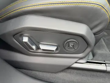 LAMBORGHINI Urus 4.0 V8 PHEV SE B&O PANO ANIMA MASSAGE 23