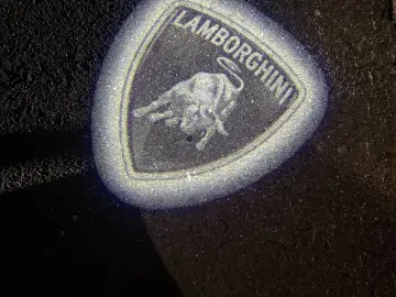 LAMBORGHINI Urus 4.0 V8 PHEV SE B&O PANO ANIMA MASSAGE 23
