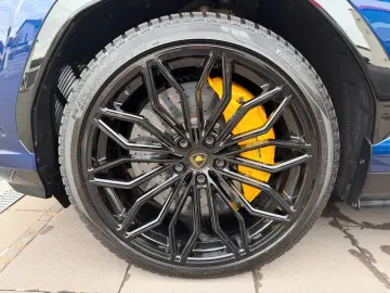 LAMBORGHINI Urus 4.0 V8 PHEV SE B&O PANO ANIMA MASSAGE 23