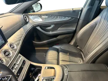 MERCEDES-BENZ CLS 220 d Avantgarde AMG Avantgarde MBUX Burm
