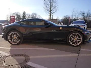 FERRARI Roma