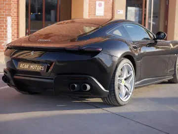 FERRARI Roma
