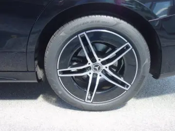 MERCEDES-BENZ E 220 d AMG SUPER BURM HEAD FAHR PAK PLUS DIGI